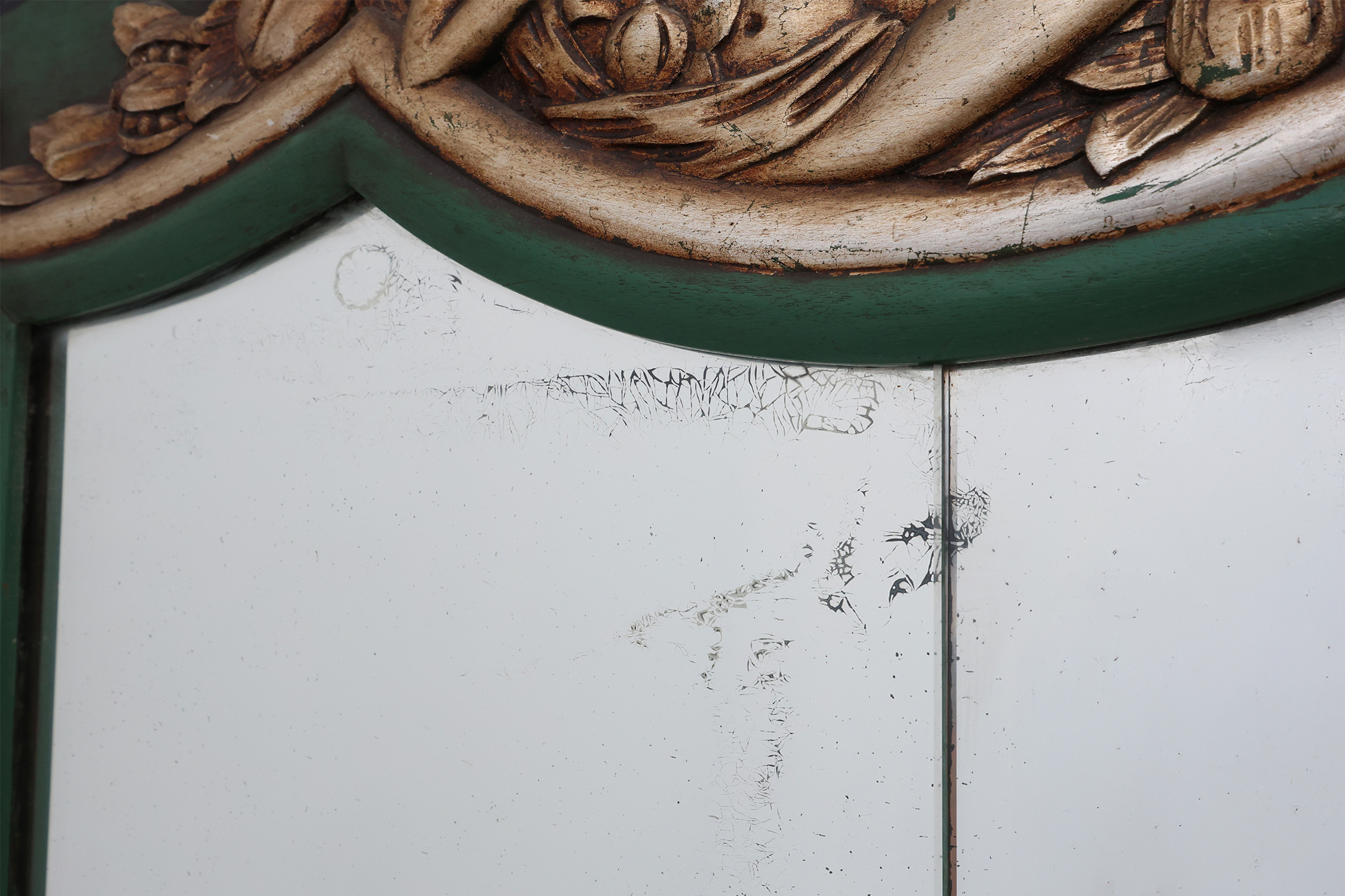 French Art Deco mirror in green carved wood, 1930sthumbnail